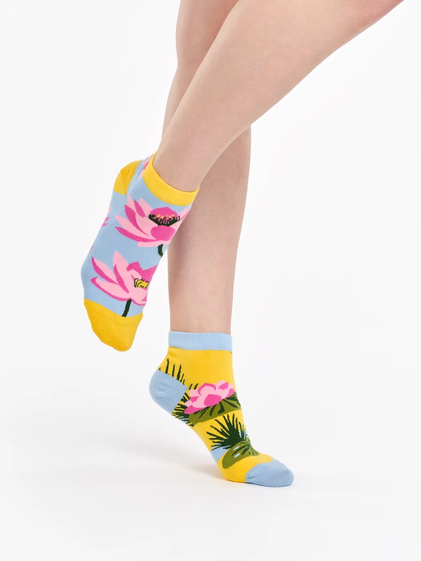ankle-socks-water-lily-02-a5/a5f4e0b51500fedb8a510310fb830482e86ffa69