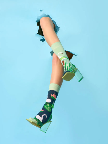 regular-socks-white-swan-02-2b/2b4c567e22f476595de19415e513949c715fb831