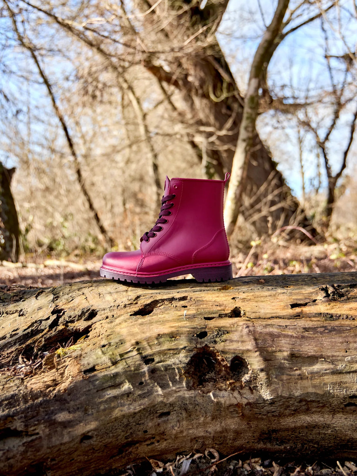 burgundy-womens-rain-boots-02-3d/3d37c9425dc23604fea6f19bc9c31663c76f887f