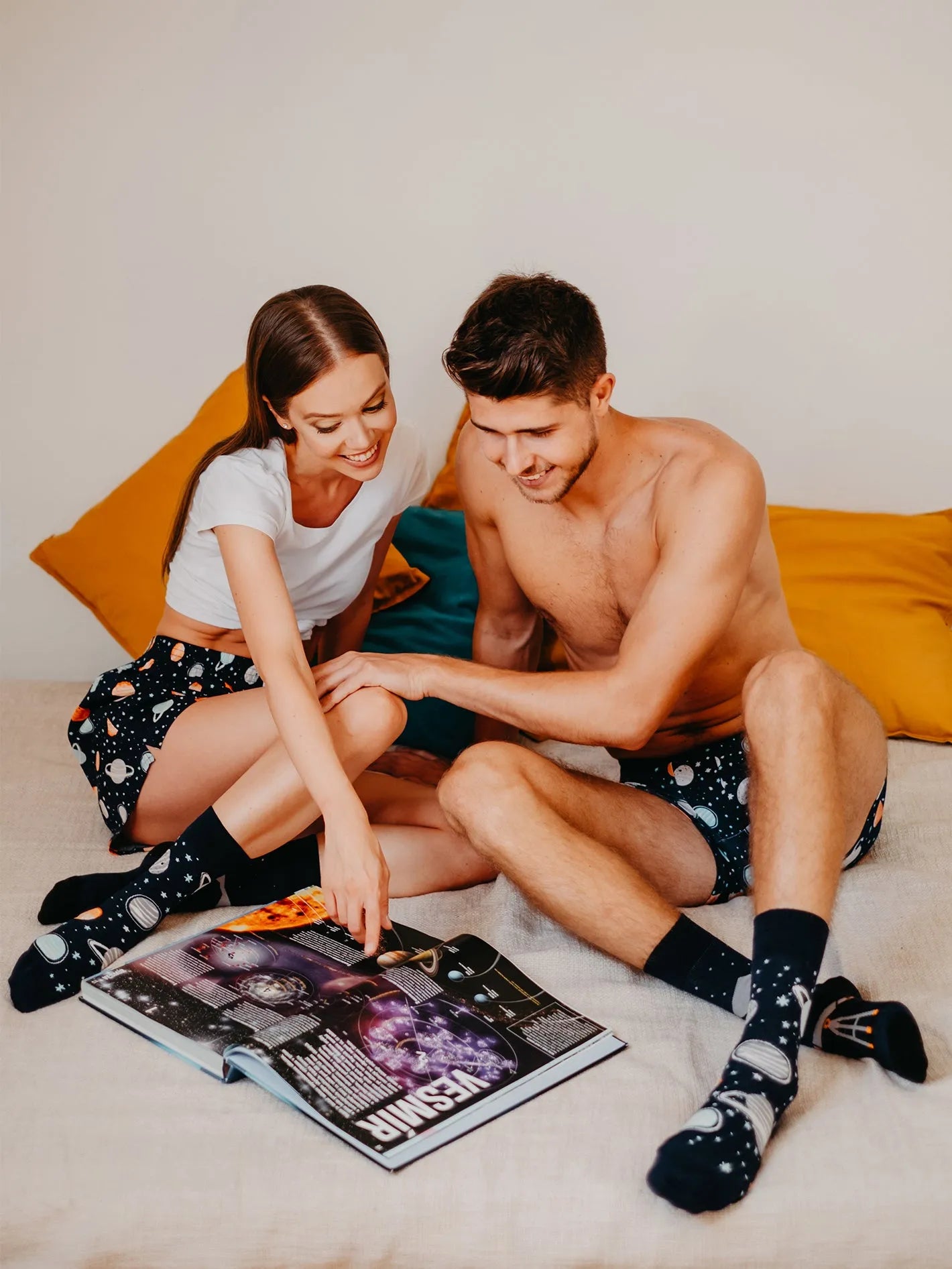 regular-socks-cosmos-02-68/68cc6f29ecb0af6db09eb0d0d492a5825f874cf8