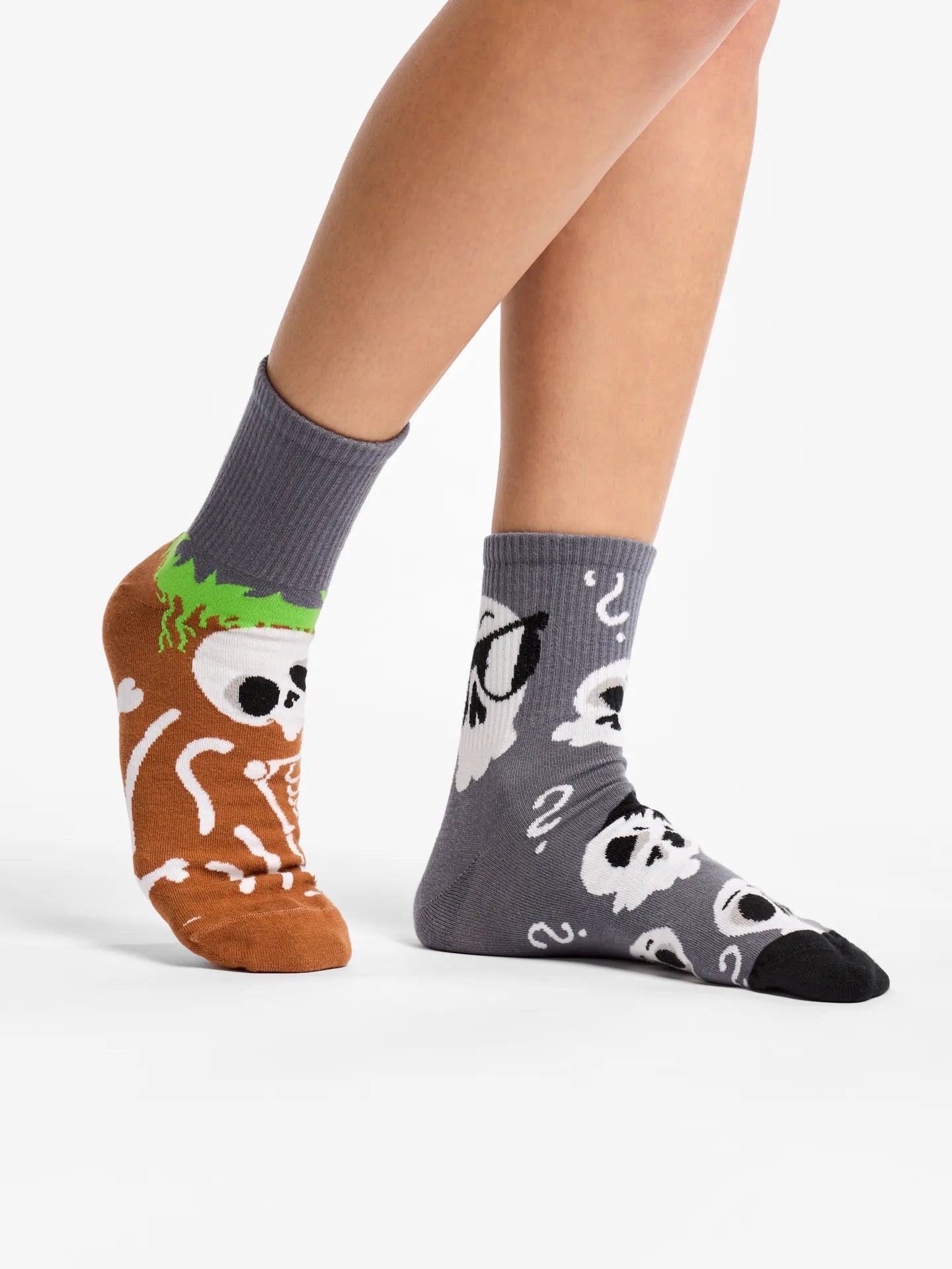 crew-socks-funny-skeletons-02-3c/3c895c9752e09282c14ece01ccac84e897048ffa
