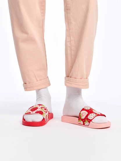 slides-sweet-strawberries-be/be1b49a2e821055fbd8c5ed9aa0deda3b7ff24a0