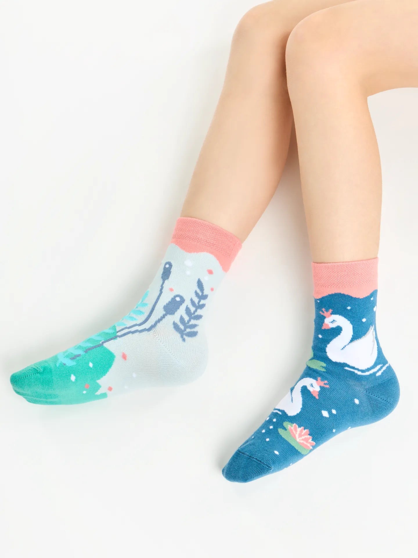 kids-socks-swans-1-fa/fa4bfde251ef27042bc903009589519664943dba