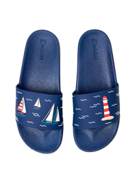 slides-sailboats-on-the-sea-4c/4ce16640a2888f394852a7b28065590f9ecd822e