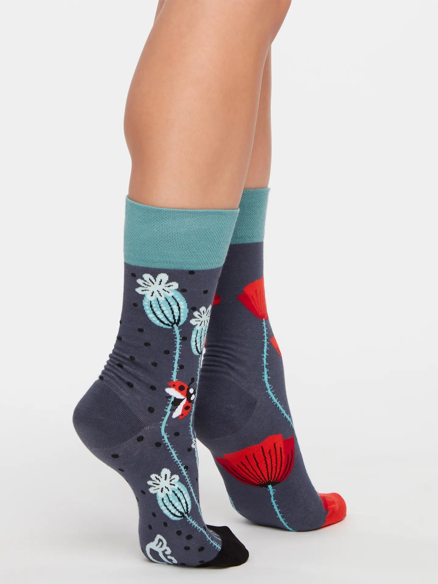 regular-socks-ladybugs-poppy-flowers-fa/fa0cf47fc1f294d57d62caa2f45a014f0443553c
